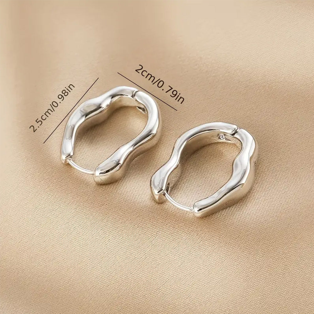 Elara Wavy Hoops