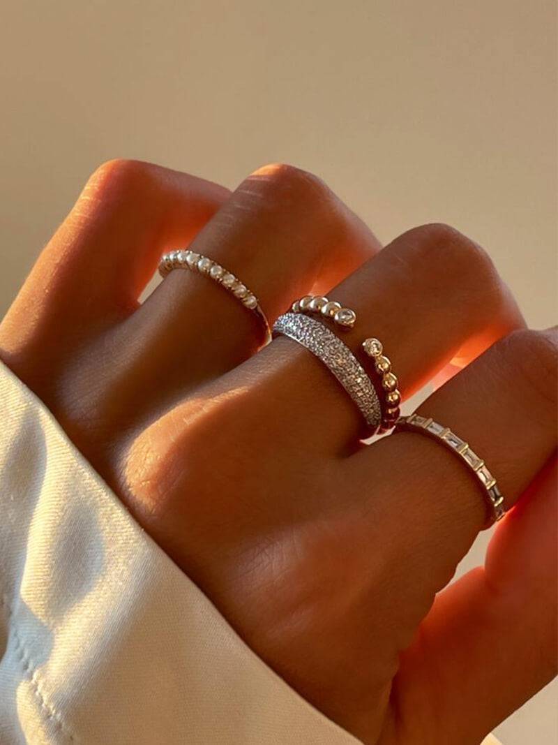 Odette Pavé Sparkling Band Ring