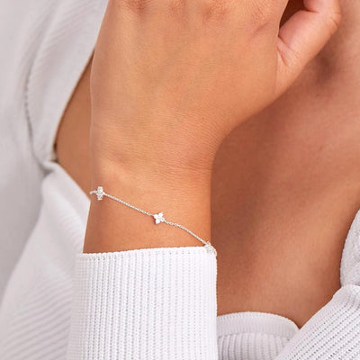 Dina Rhinestone Flower Chain Bracelet