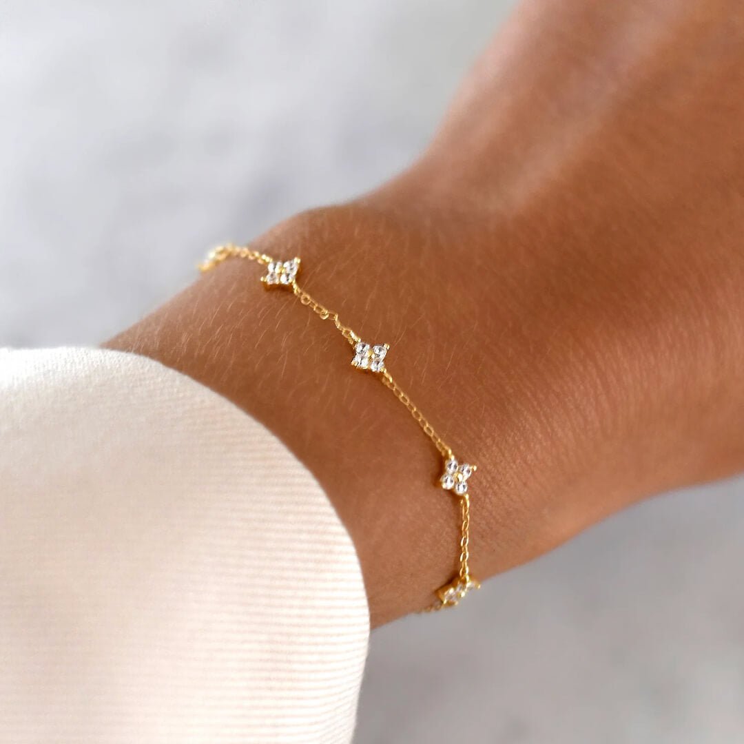 Dina Rhinestone Flower Chain Bracelet