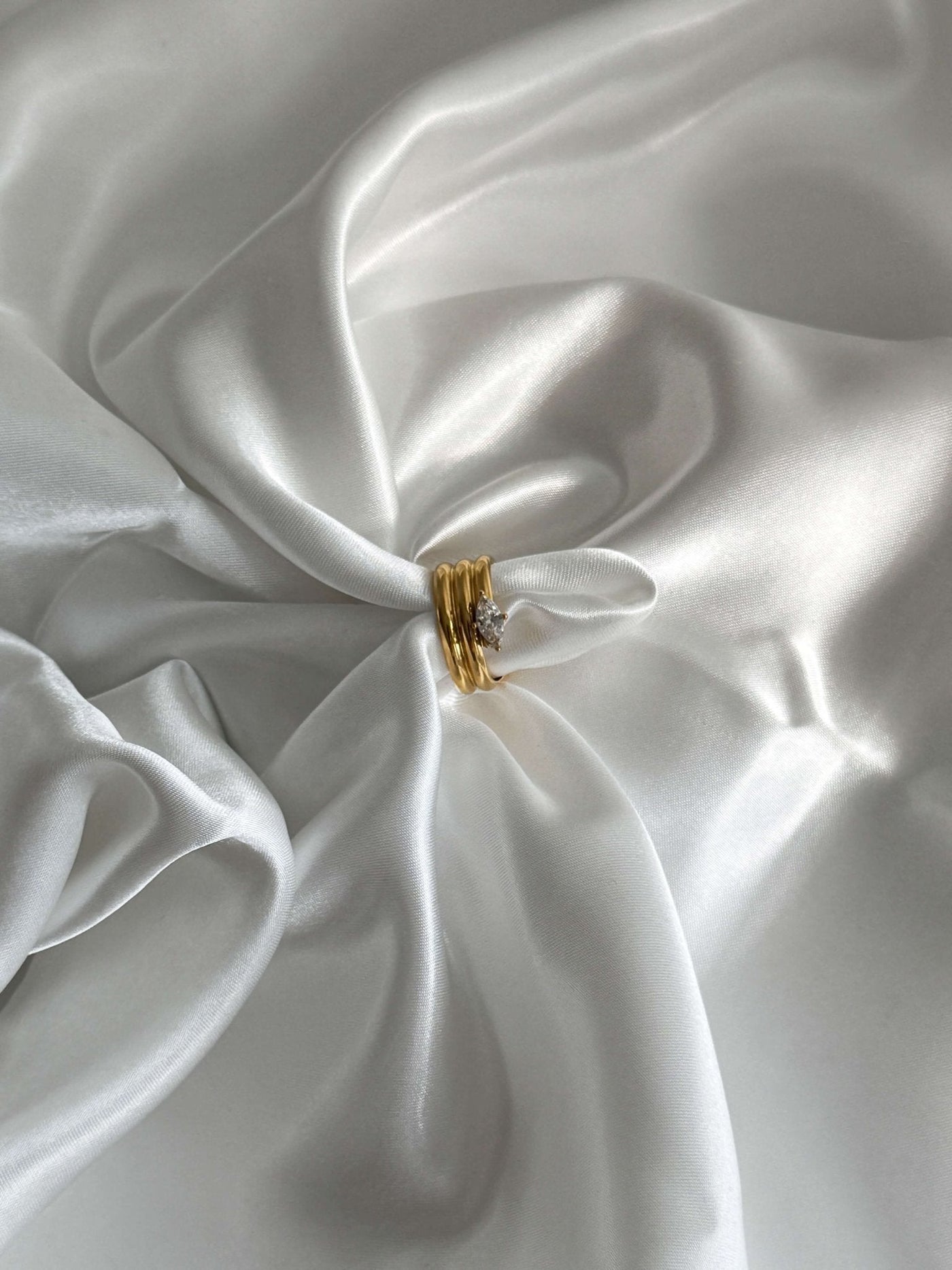 Elowen Zirconia Band Ring