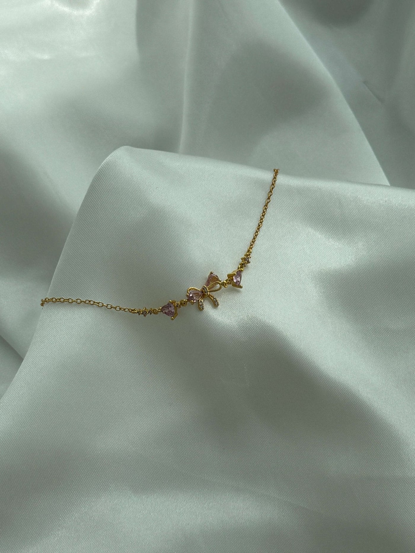 Yasmin Zirconia Bow Detail Chain Bracelet