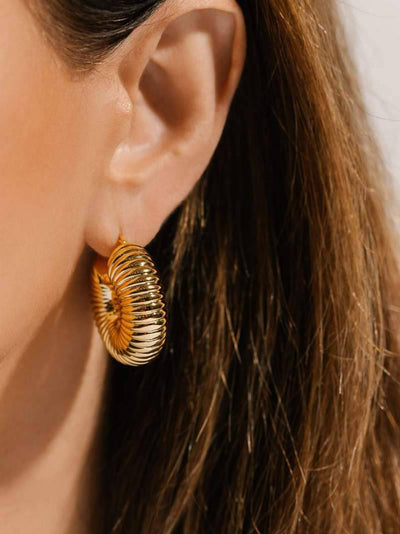 Lynn Ribbed Hoops