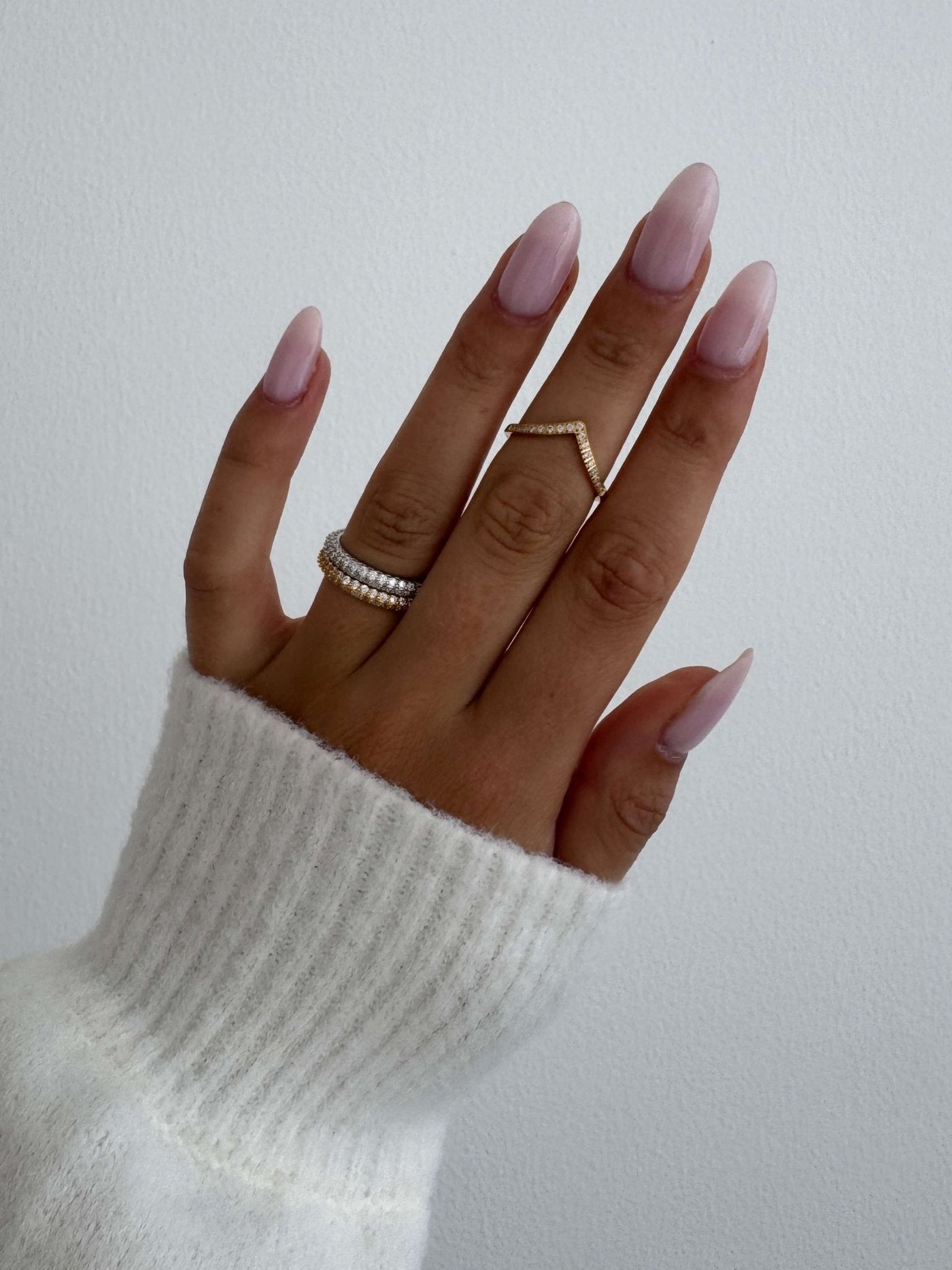 Zahra V-Cut Rhinestone Band Ring